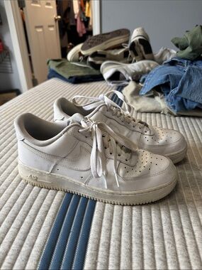 White Air Force 1 size 9 W